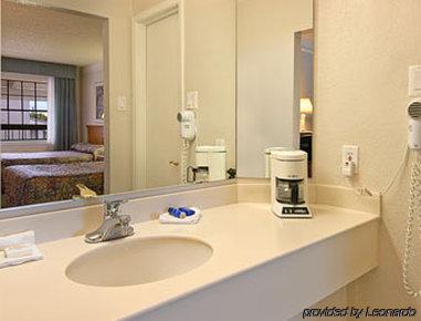 Hotel 6-austin, Tx - Midtown