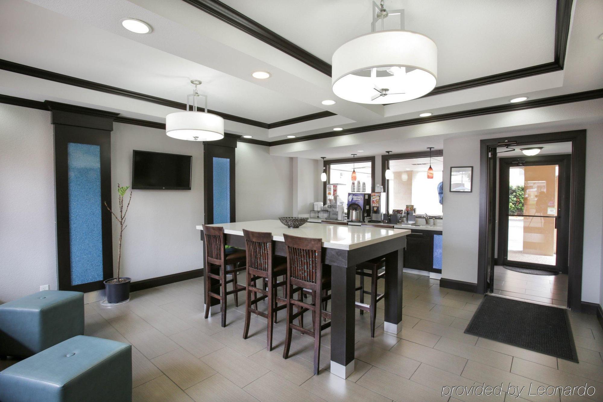 Scottish Downtown Hotel 2*