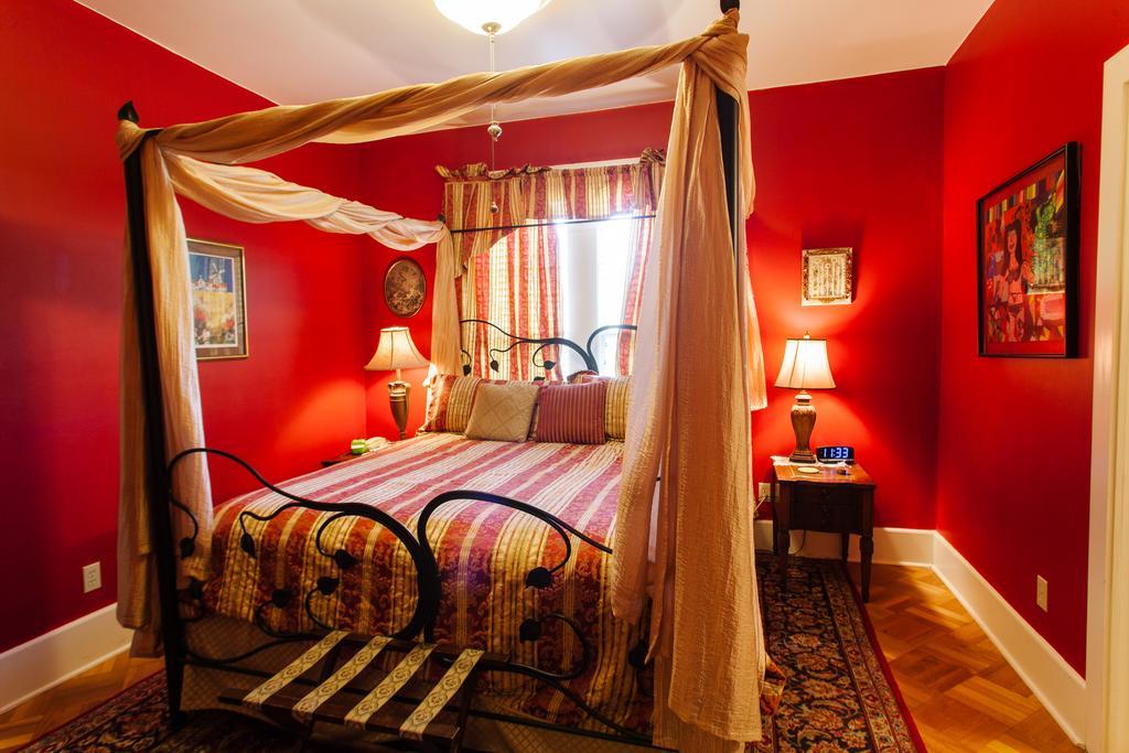 Folk House Bed & Breakfast *