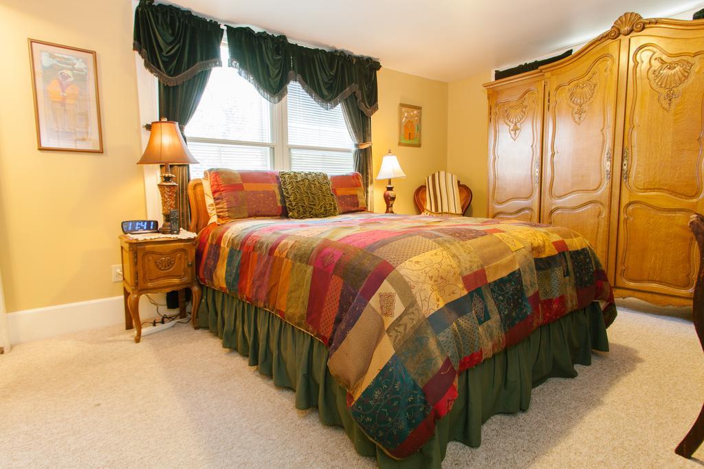 Bed & Breakfast Folk House Austin
