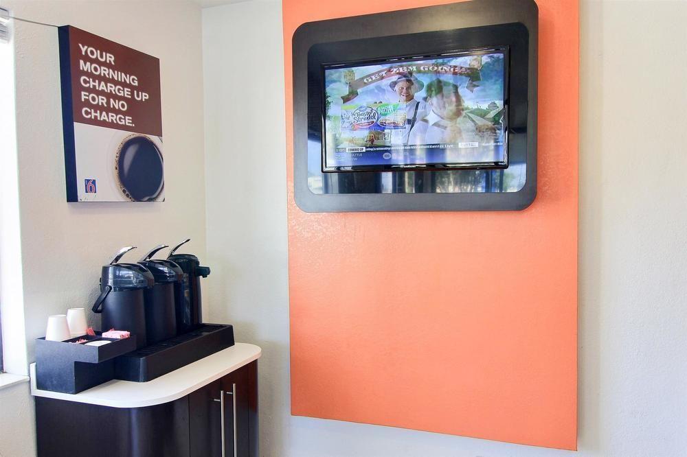 Hotel 6-austin, Tx - Airport - South Austin