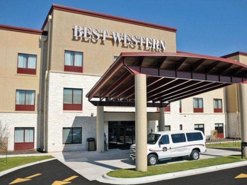 Hotel Western Airport & 3*