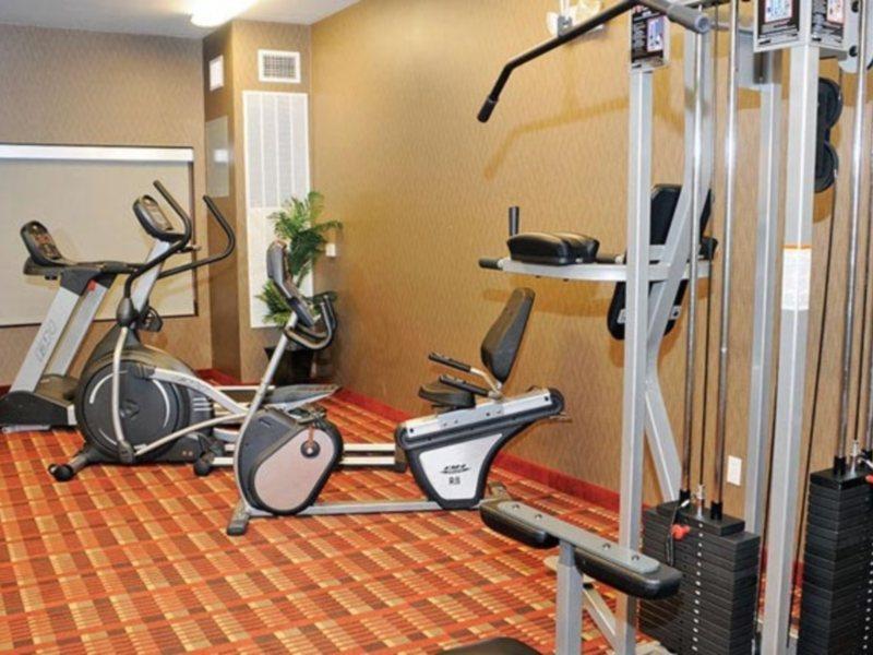 Hotel Western Airport & 3*