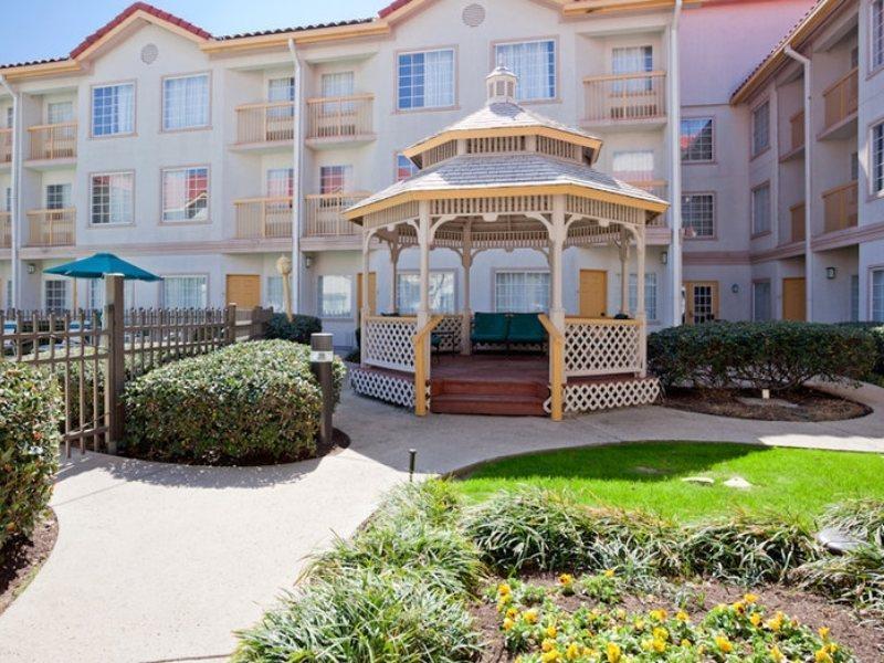 La Quinta By Wyndham At The Domain
