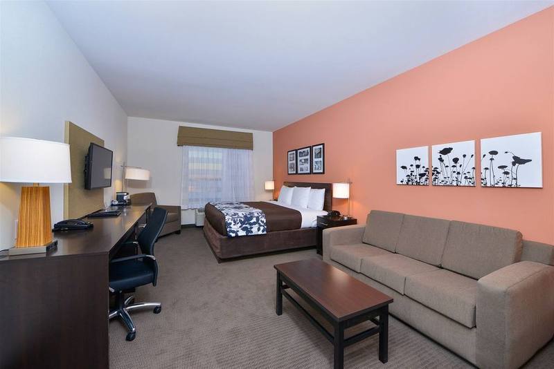 Hotel Sleep & North - I-35