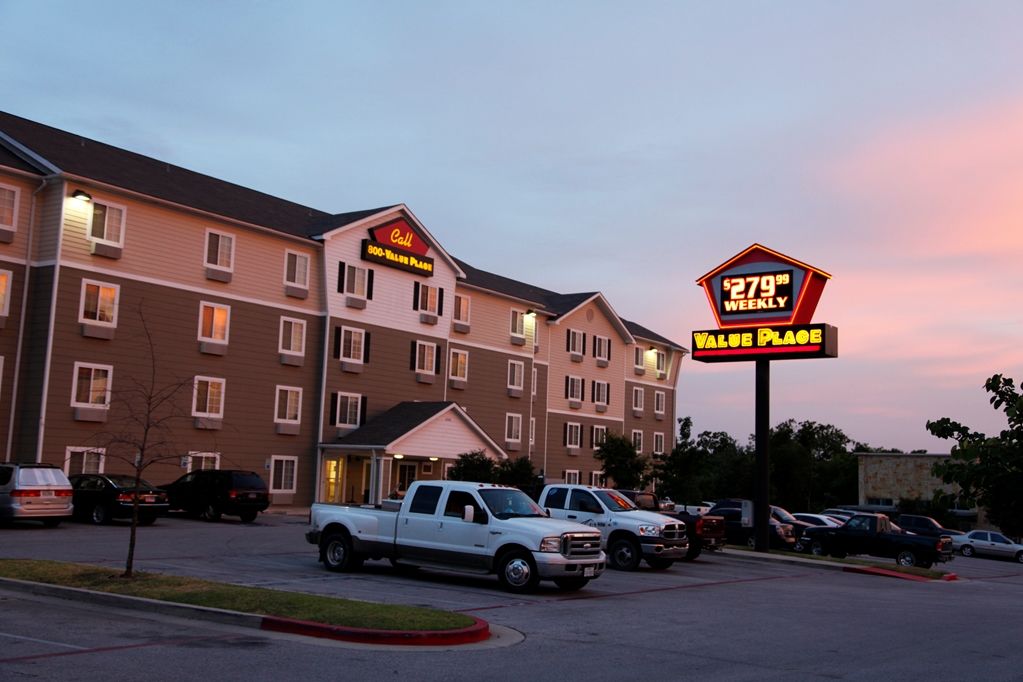Hotel Woodspring North I-35