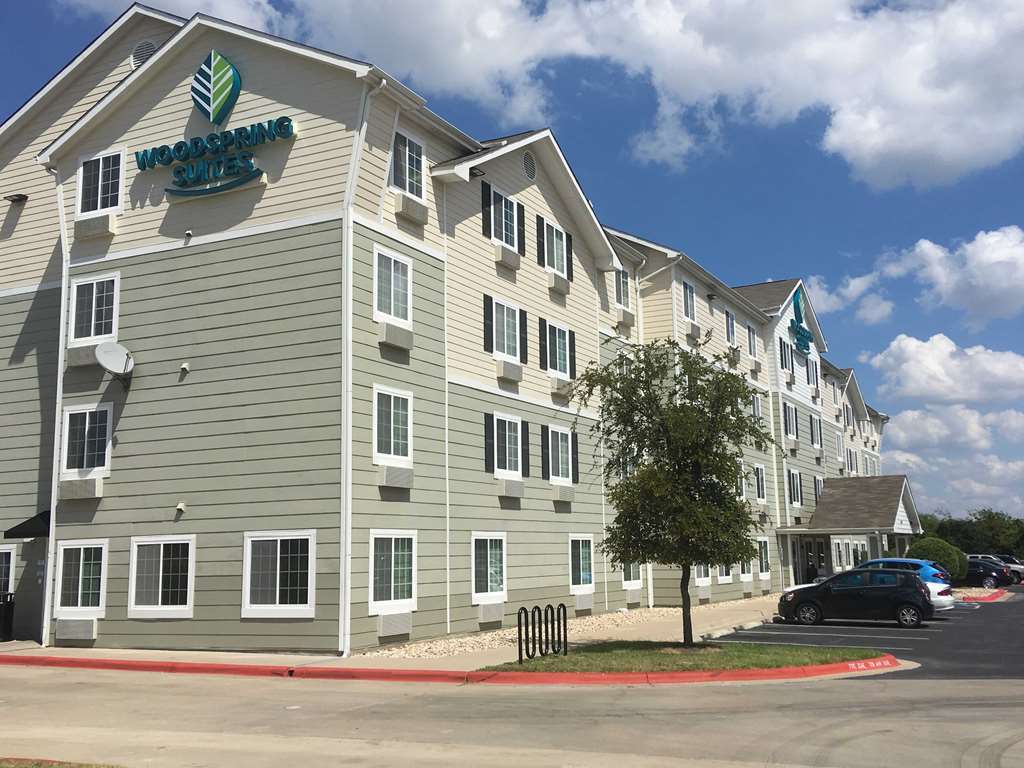 Woodspring North I-35 Hotel Austin