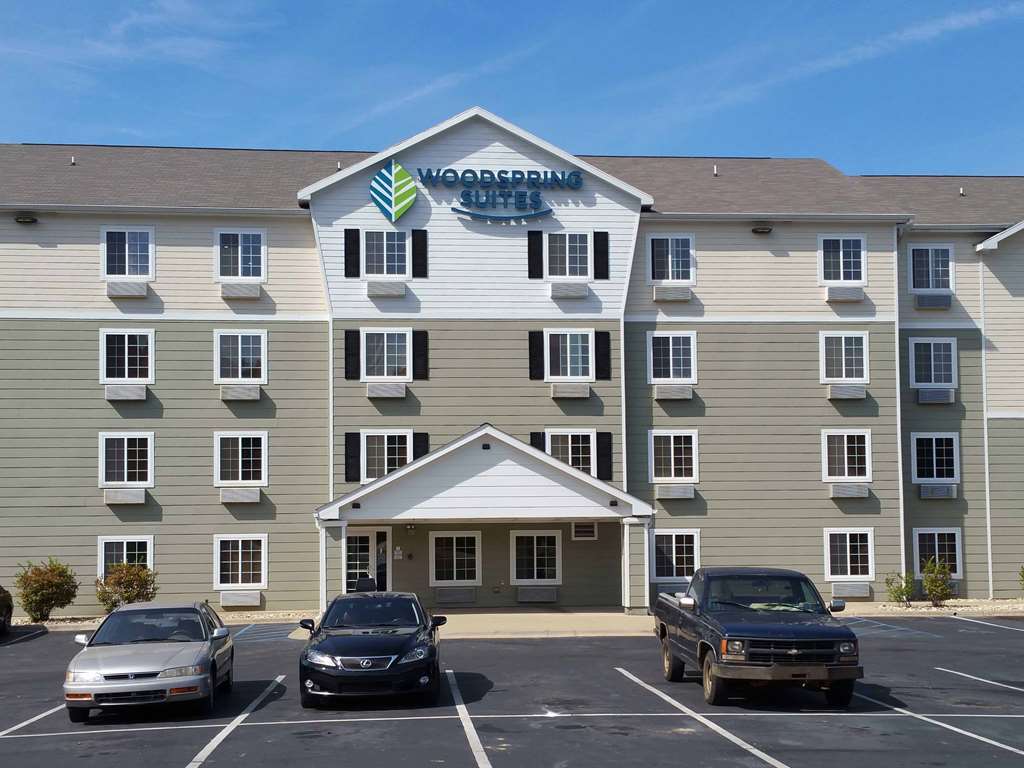 Hotel Woodspring North I-35 2*