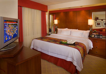 Hotel Downtown / Convention Center Austin