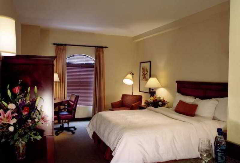 Hampton Inn & Suites Austin-Downtown/Convention Center Austin
