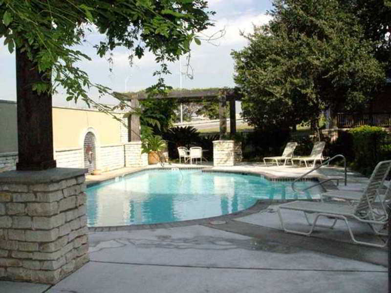 Doubletree By Hilton Austin-university Area Hotel