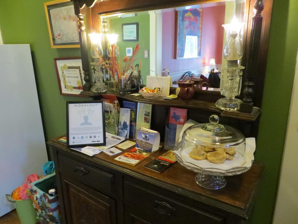 Bed & Breakfast Folk House *