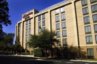Hotel Hampton Nw Near The Domain