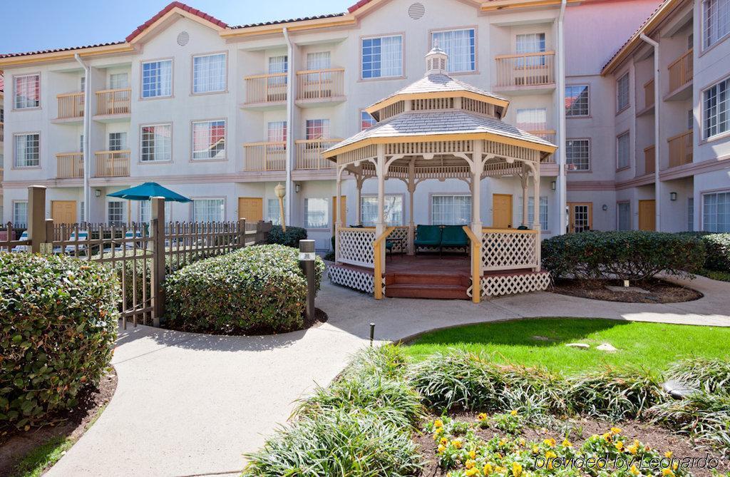 La Quinta By Wyndham At The Domain Austin