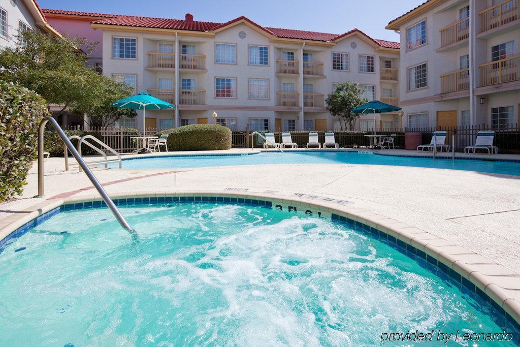 Hotel La Quinta By Wyndham At The Domain
