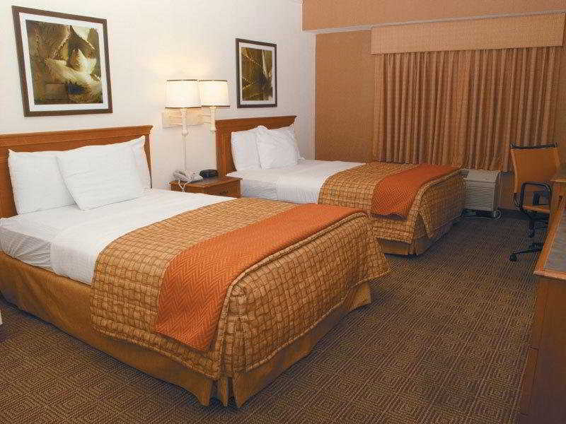 La Quinta By Wyndham Capitol / Downtown 3* Austin