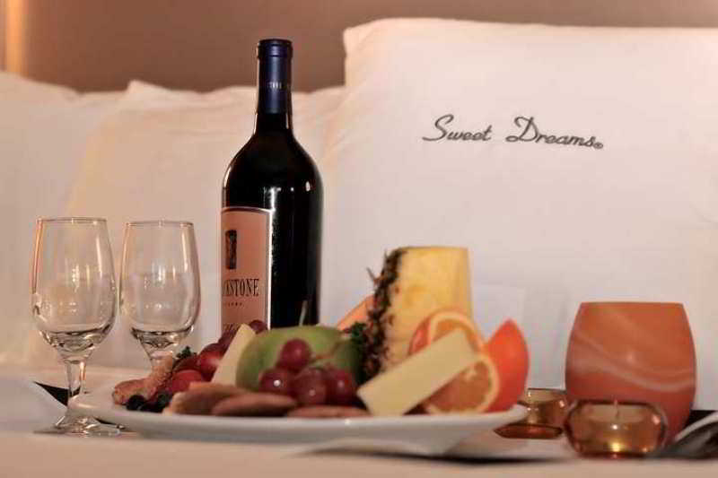 Doubletree By Hilton Austin-university Area Hotel 3*
