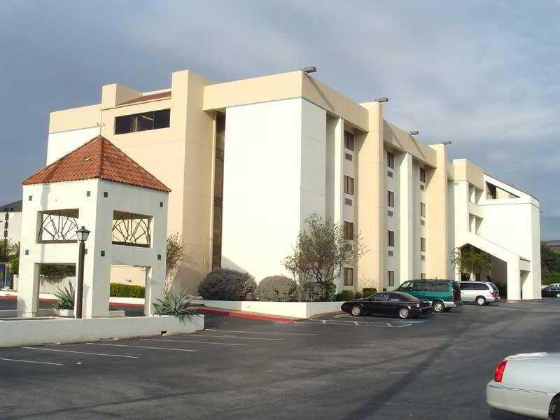 Hotel La Quinta By Wyndham North 3*