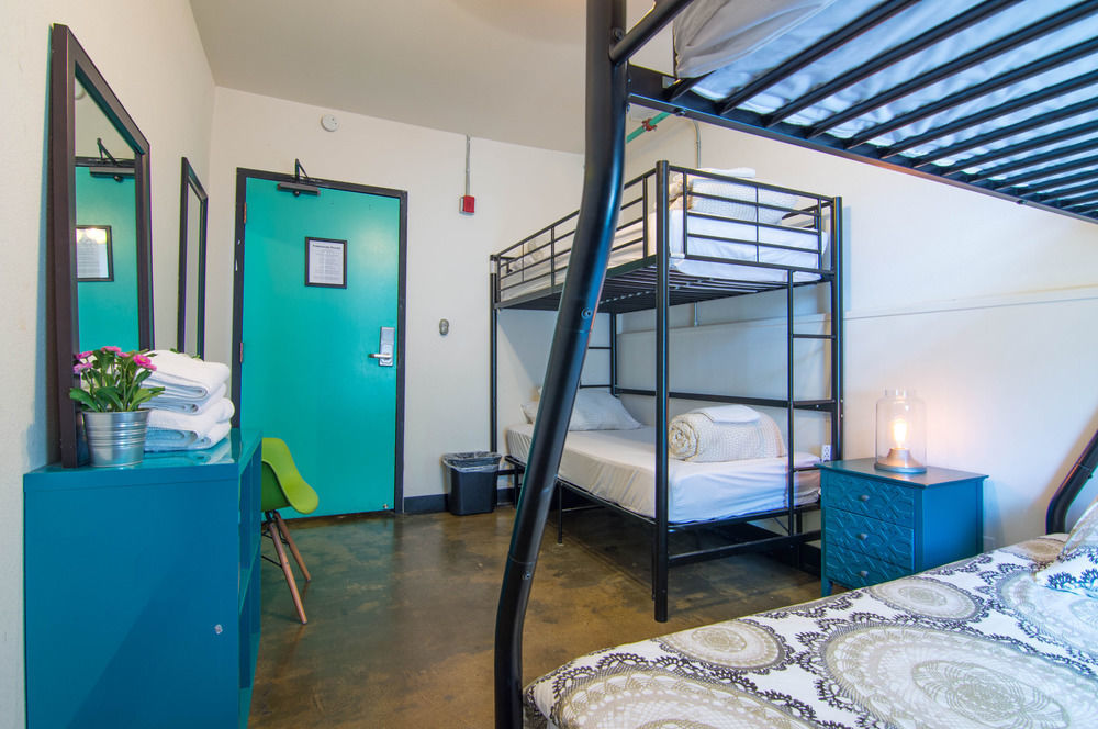 Hostel Firehouse (adults Only) *