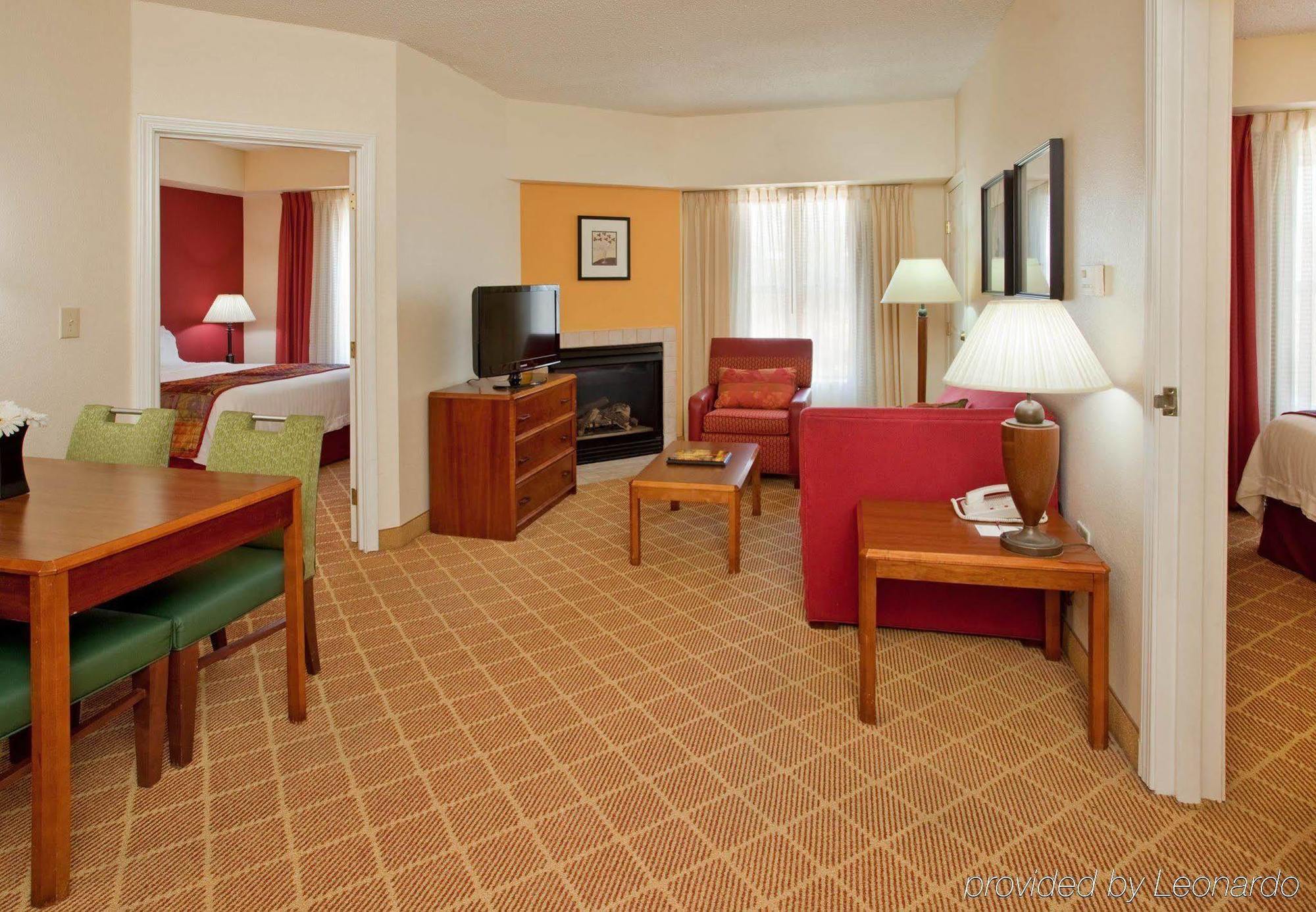 Hotel By Marriott Parmer/tech Ridge Austin