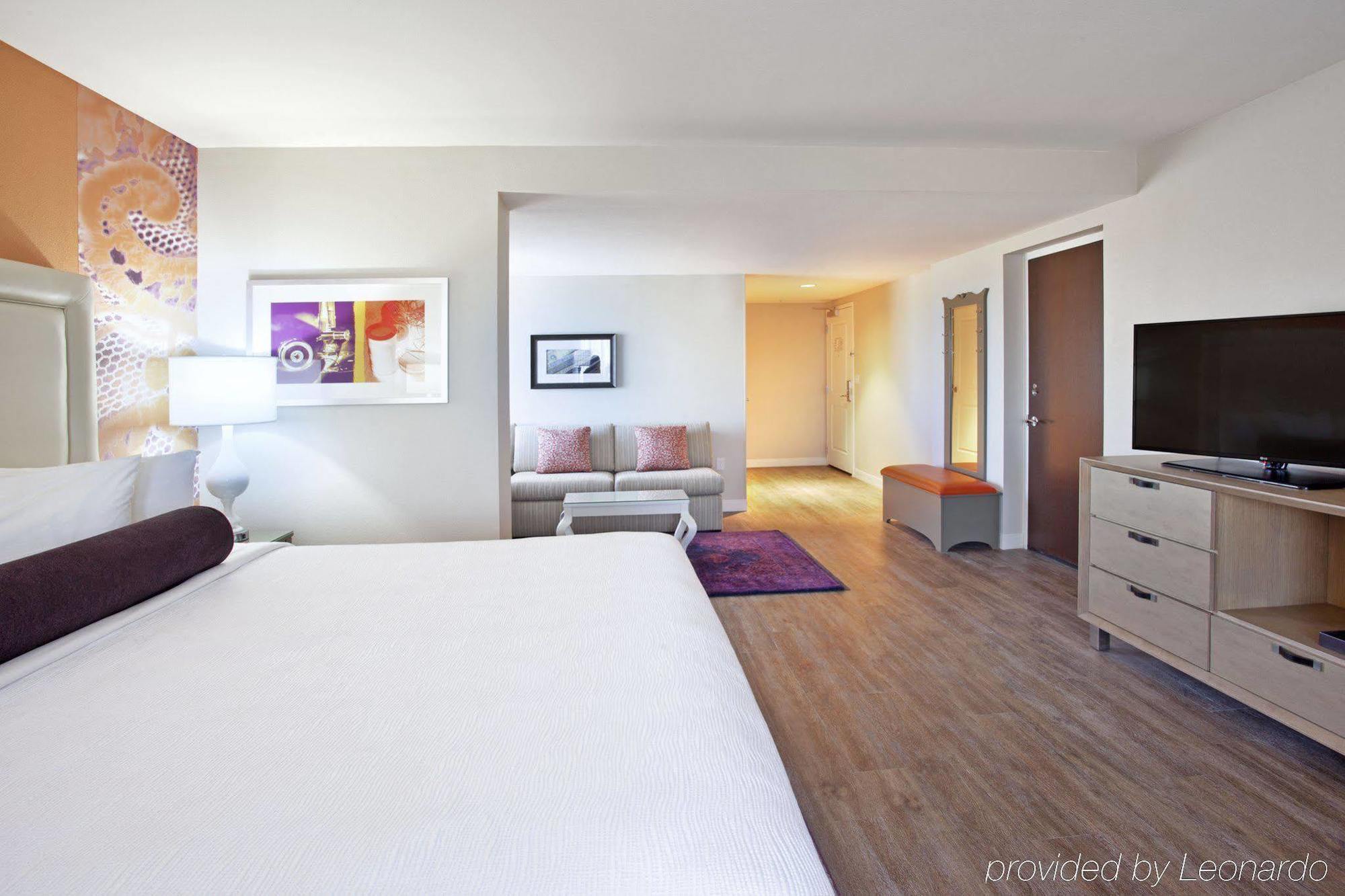 Hotel Indigo Downtown - By Ihg 3*