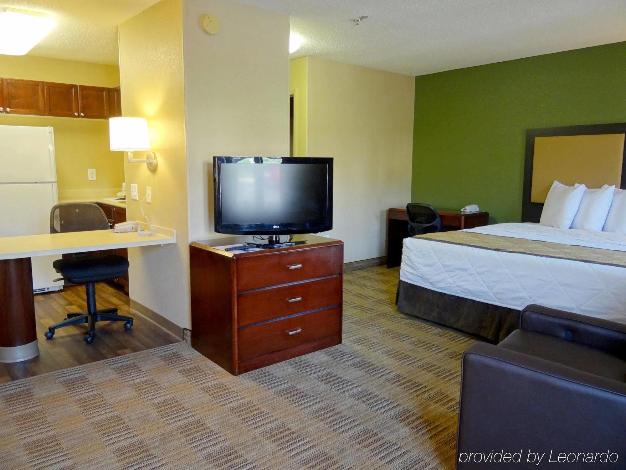 Hotel Extended America - - Northwest Arboretum - The Domain Austin