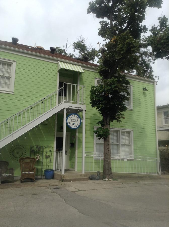 Bed & Breakfast Star Of Texas Building Two