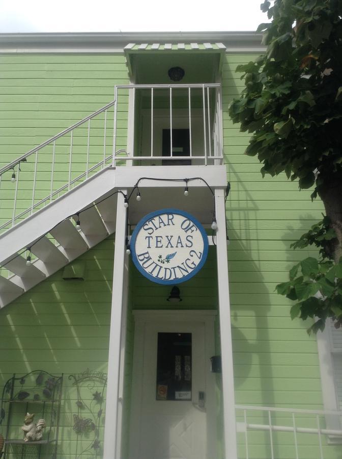 Star Of Texas Building Two Bed & Breakfast Austin