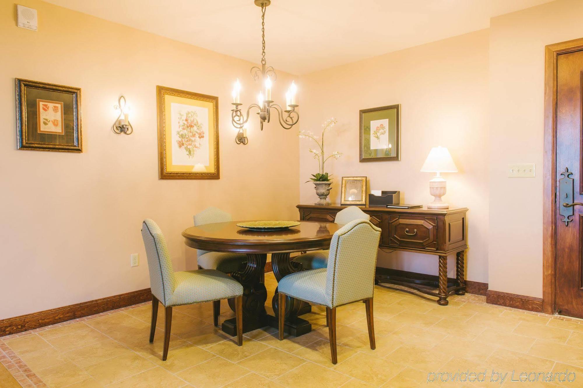 Viata Austin