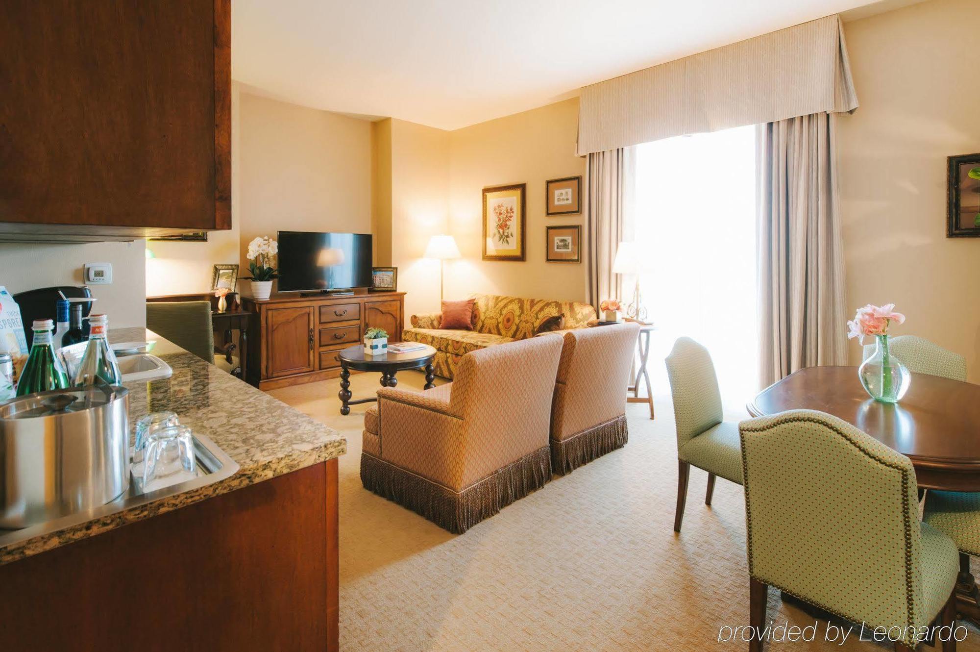 Viata Austin