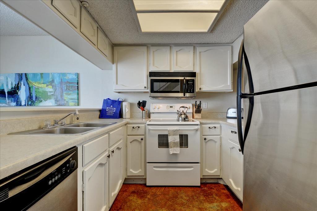 Littlefield Lofts #707 * Austin