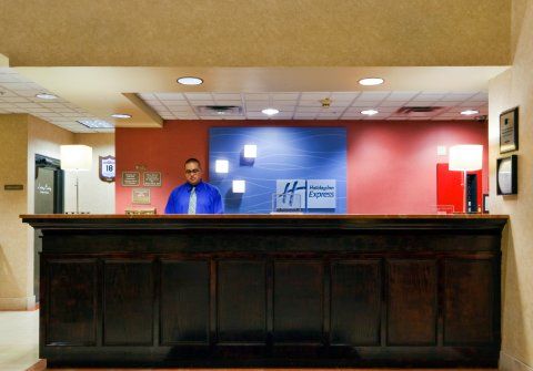 Express & North By Ihg Hotel 3*