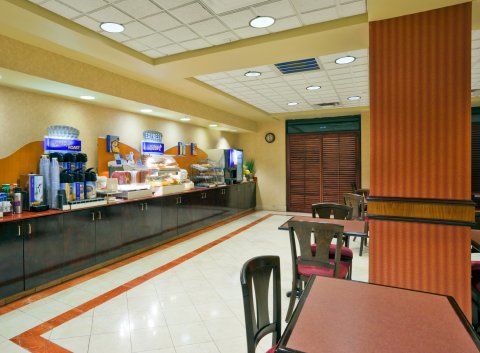 Hotel Express & North By Ihg Austin