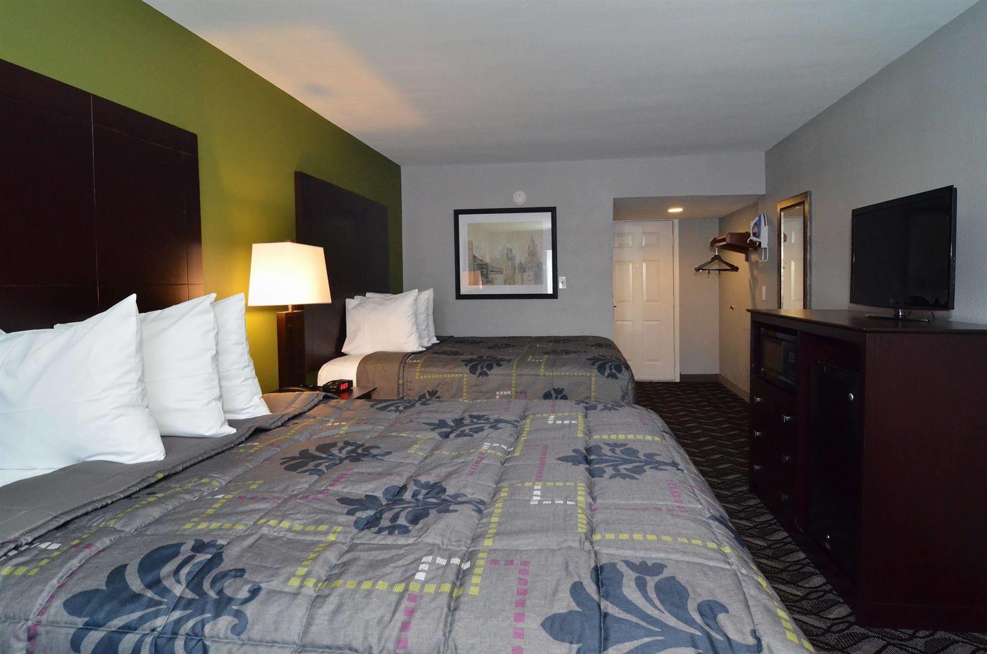 Scottish Downtown Hotel