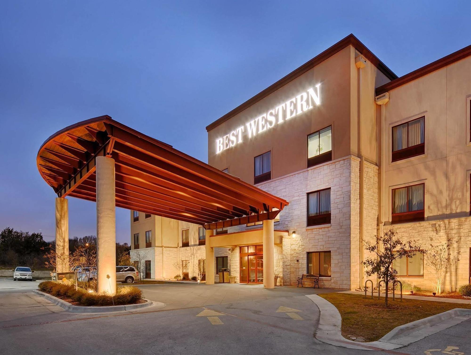 Western Airport &