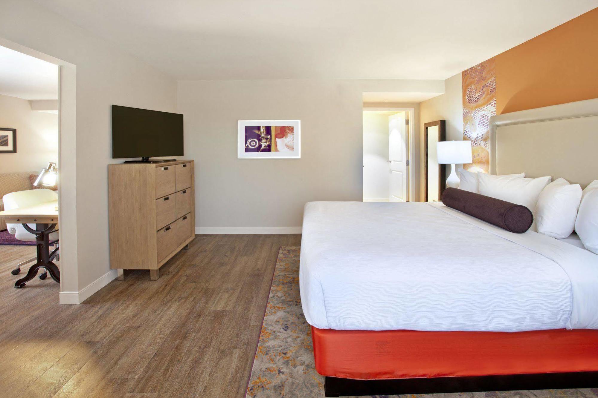 Hotel Indigo Downtown - By Ihg
