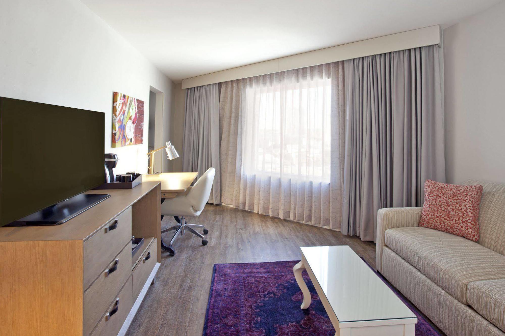 Hotel Indigo Downtown - By Ihg 3*