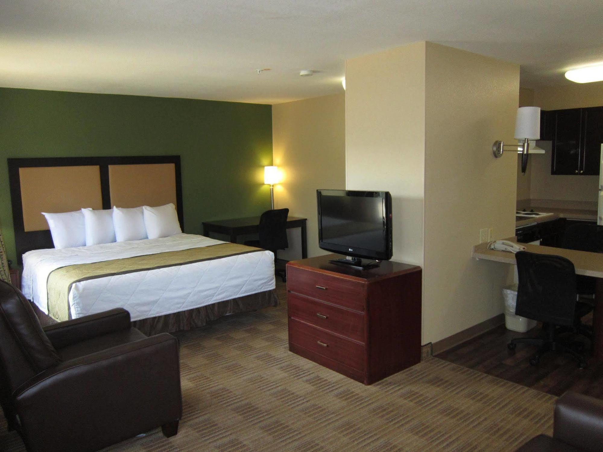 Hotel Extended America - - Northwest Arboretum - The Domain Austin