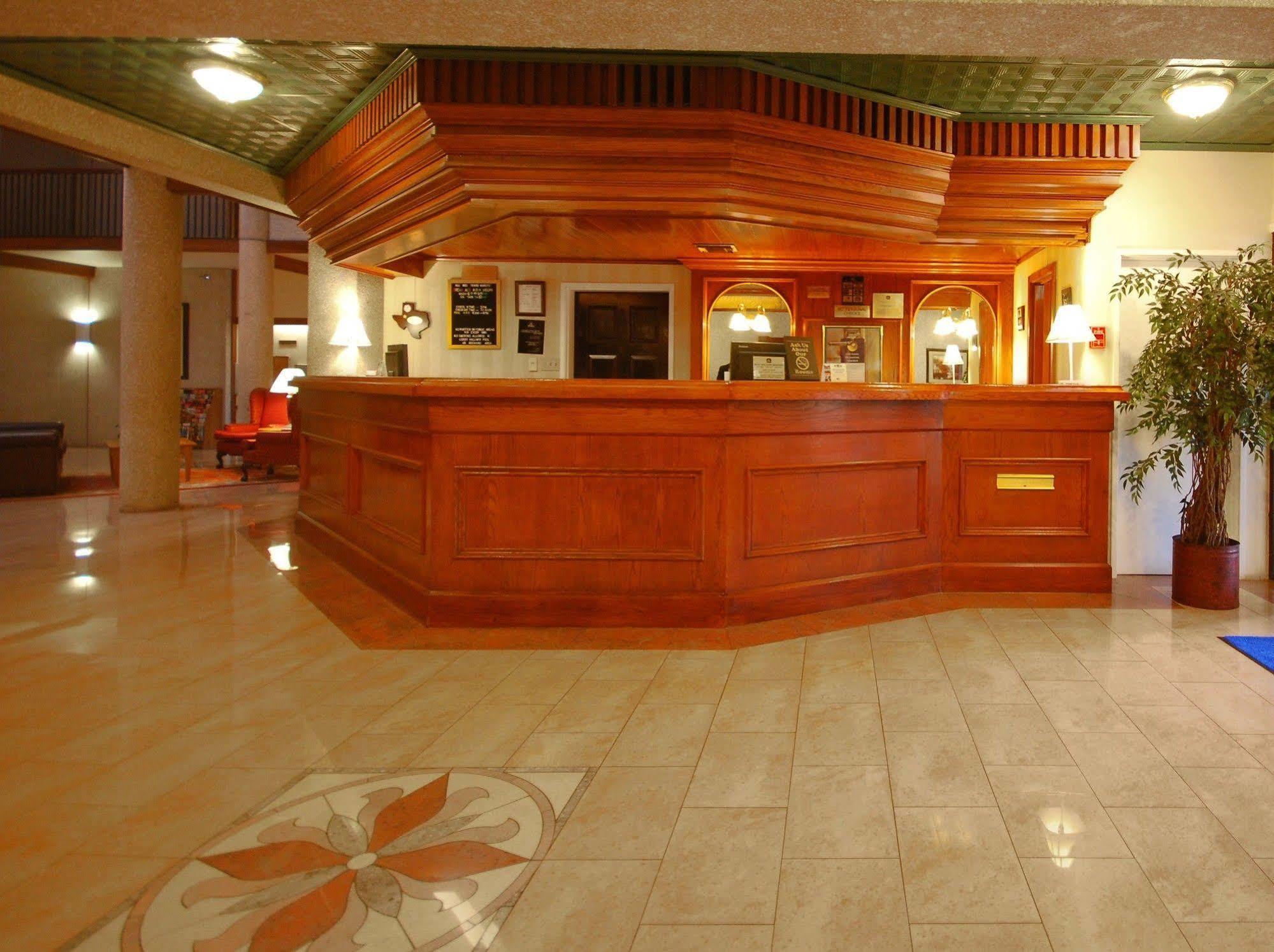 Hotel Quality & North Austin