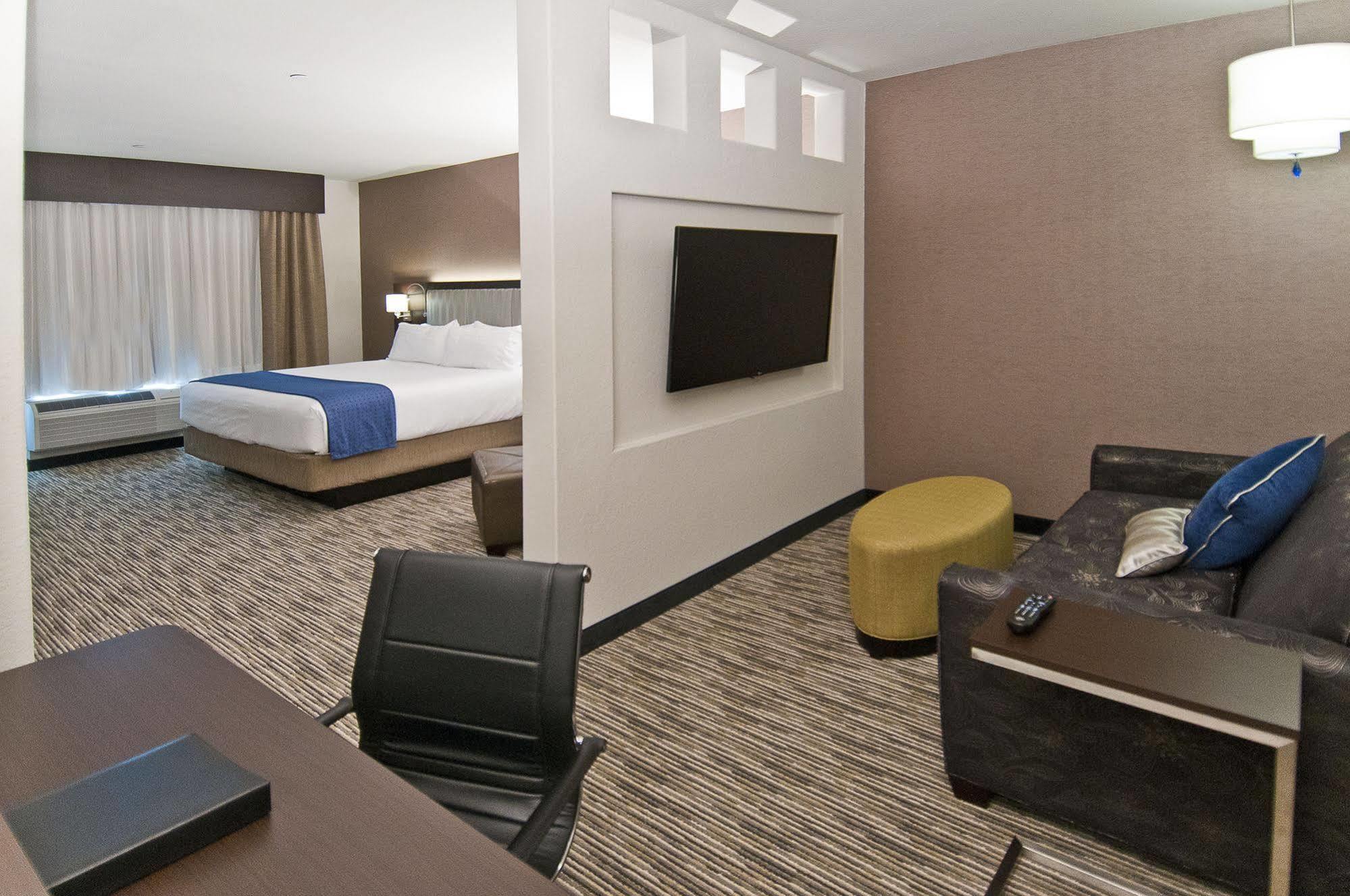 Hotel Airport By Ihg