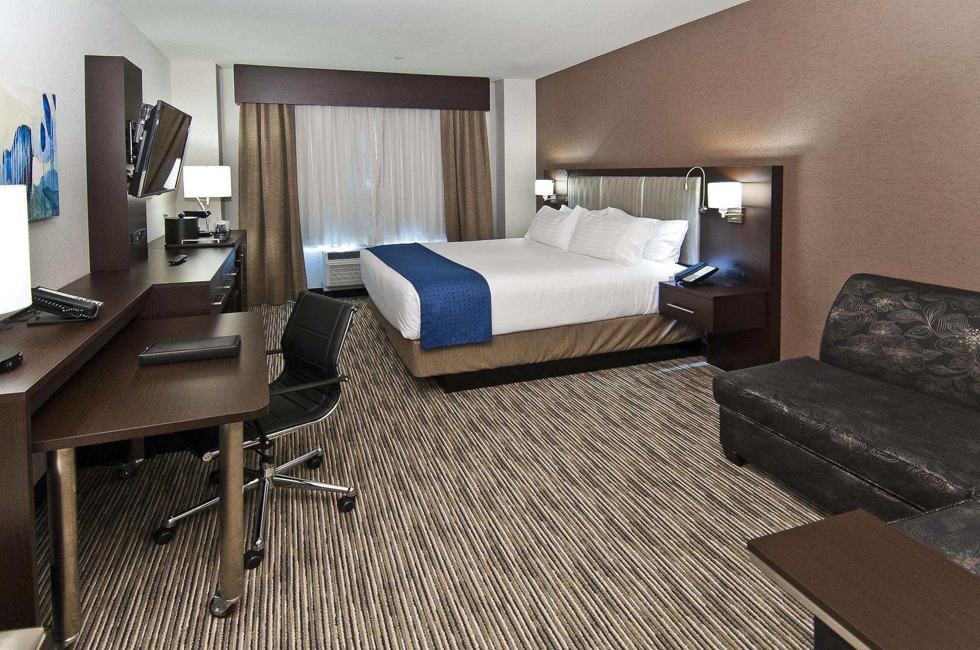 Hotel Airport By Ihg