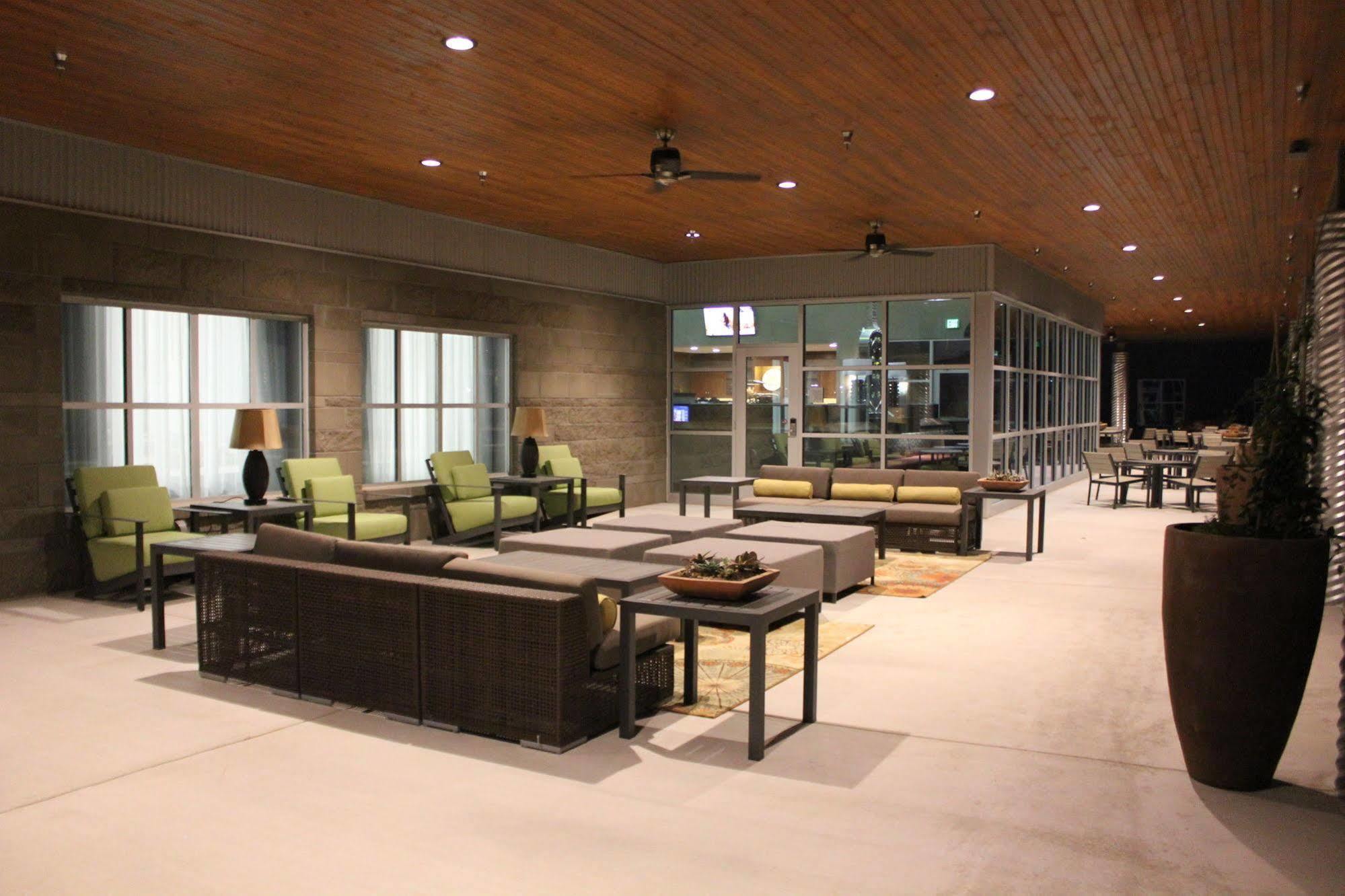 Homewood Techridge Parmer @ I-35 Hotel