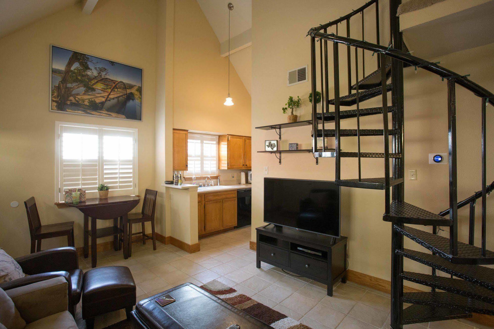 Penthouses At The Railyards Austin