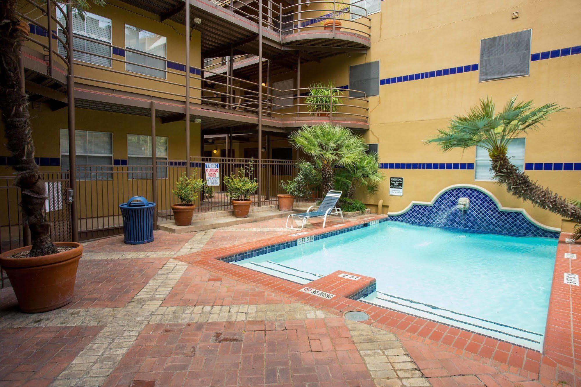 Penthouses At The Railyards Apartment