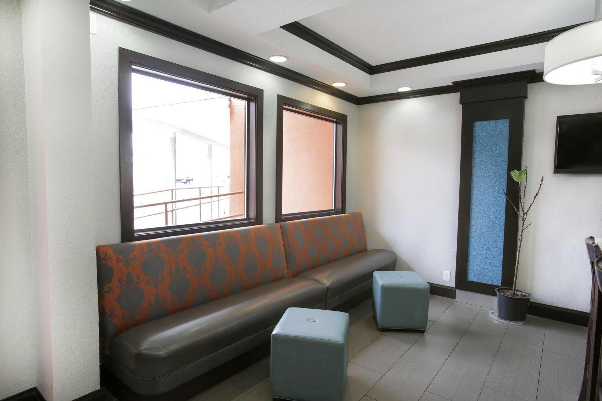 Scottish Downtown Hotel