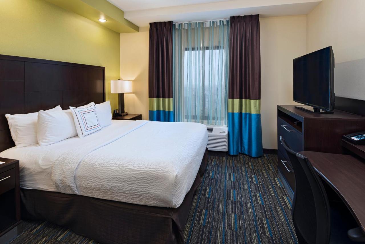 Fairfield And By Marriott Northwest/research Blvd Hotel 3*