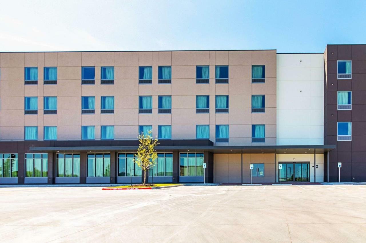 Hotel 6 Airport Austin
