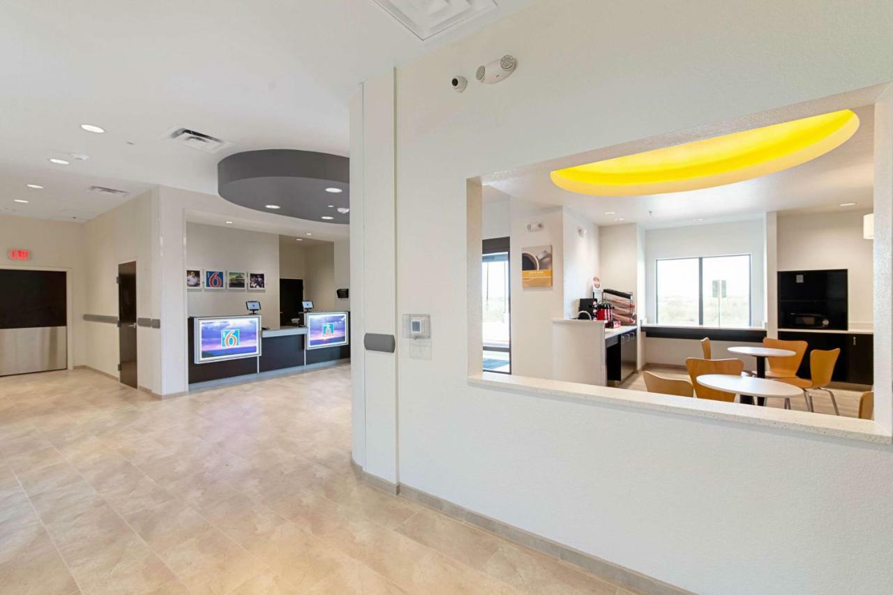 6 Airport Hotel Austin