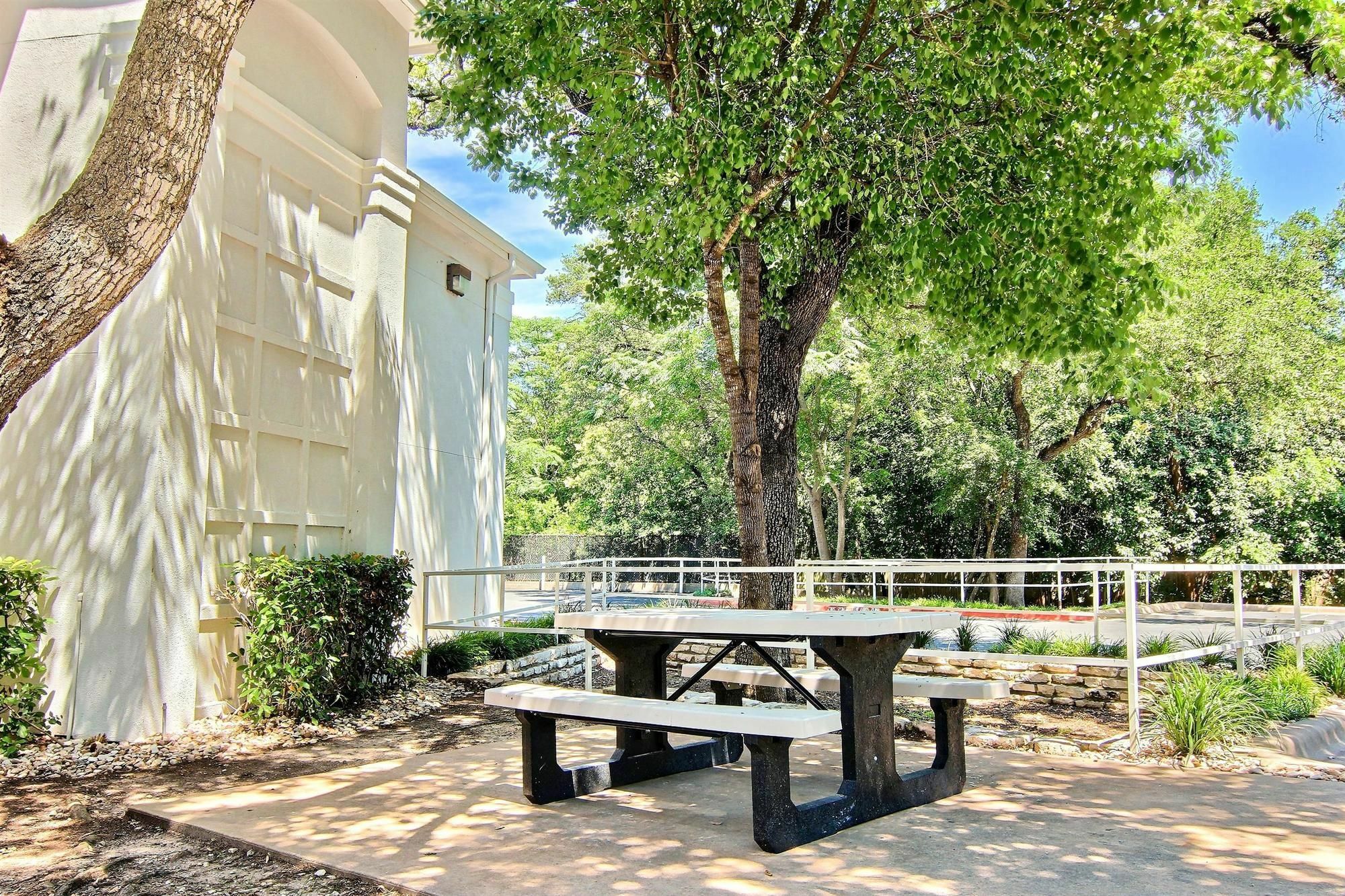 Hotel 6-austin, Tx - Northwest 2*