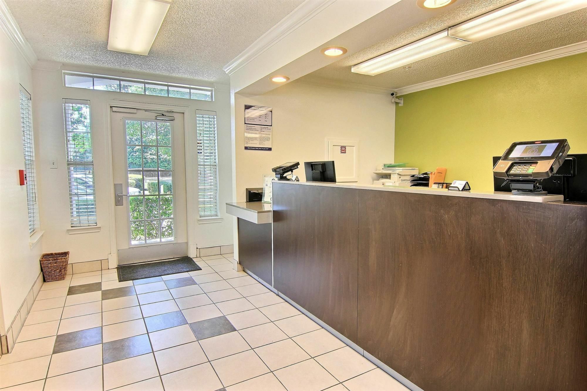Hotel 6-austin, Tx - Northwest 2*